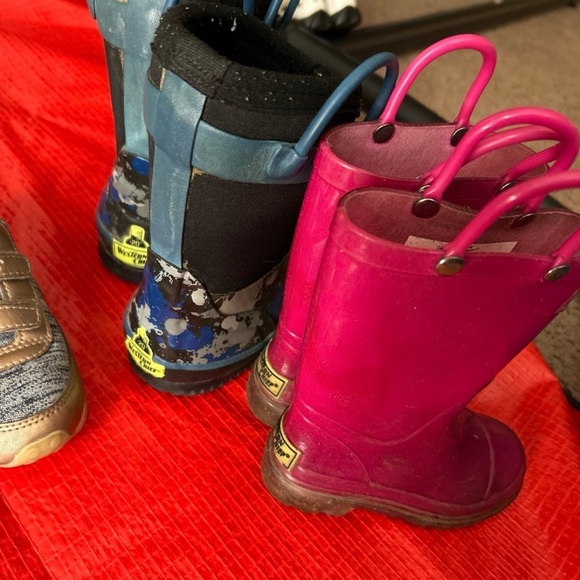 20 Pairs /Resale opportunity kids shoes bundle  mixed sizes KIDS / BABY'S - Picture 2 of 10